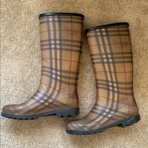 Sale⭐️Burberry Haymarket Check Rain Boots Plaid